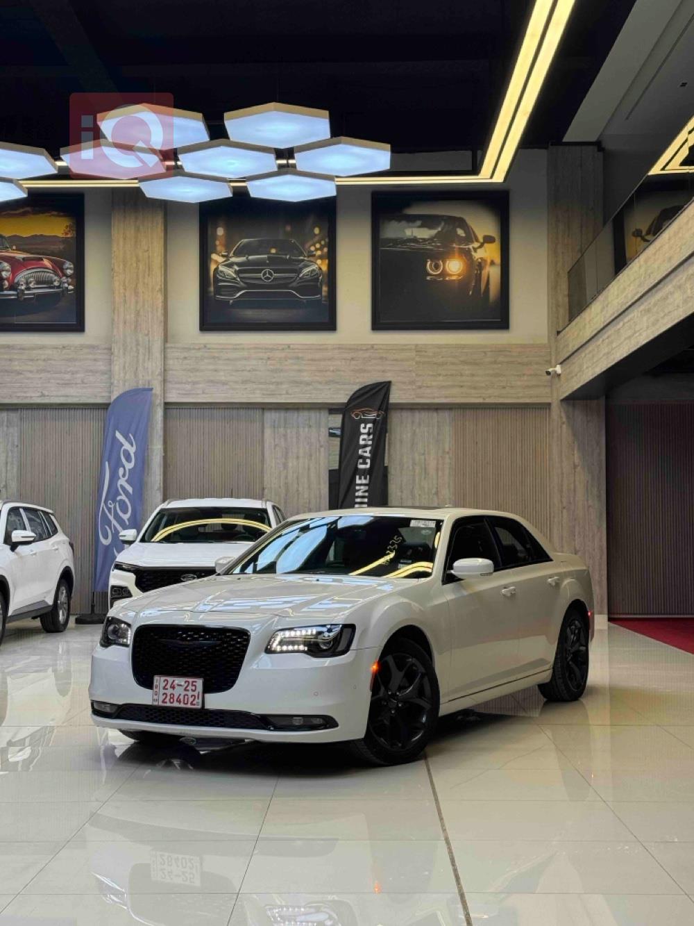 كرايسلر 300